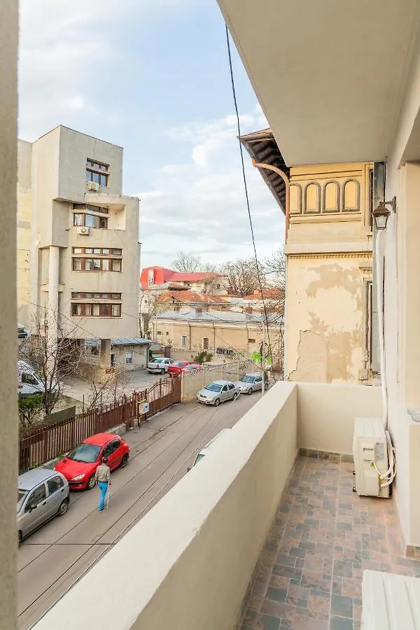 Chateau: Upscale Suites In Bucharest'S Historical Center!