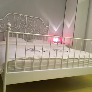Green Apartment Бухарест