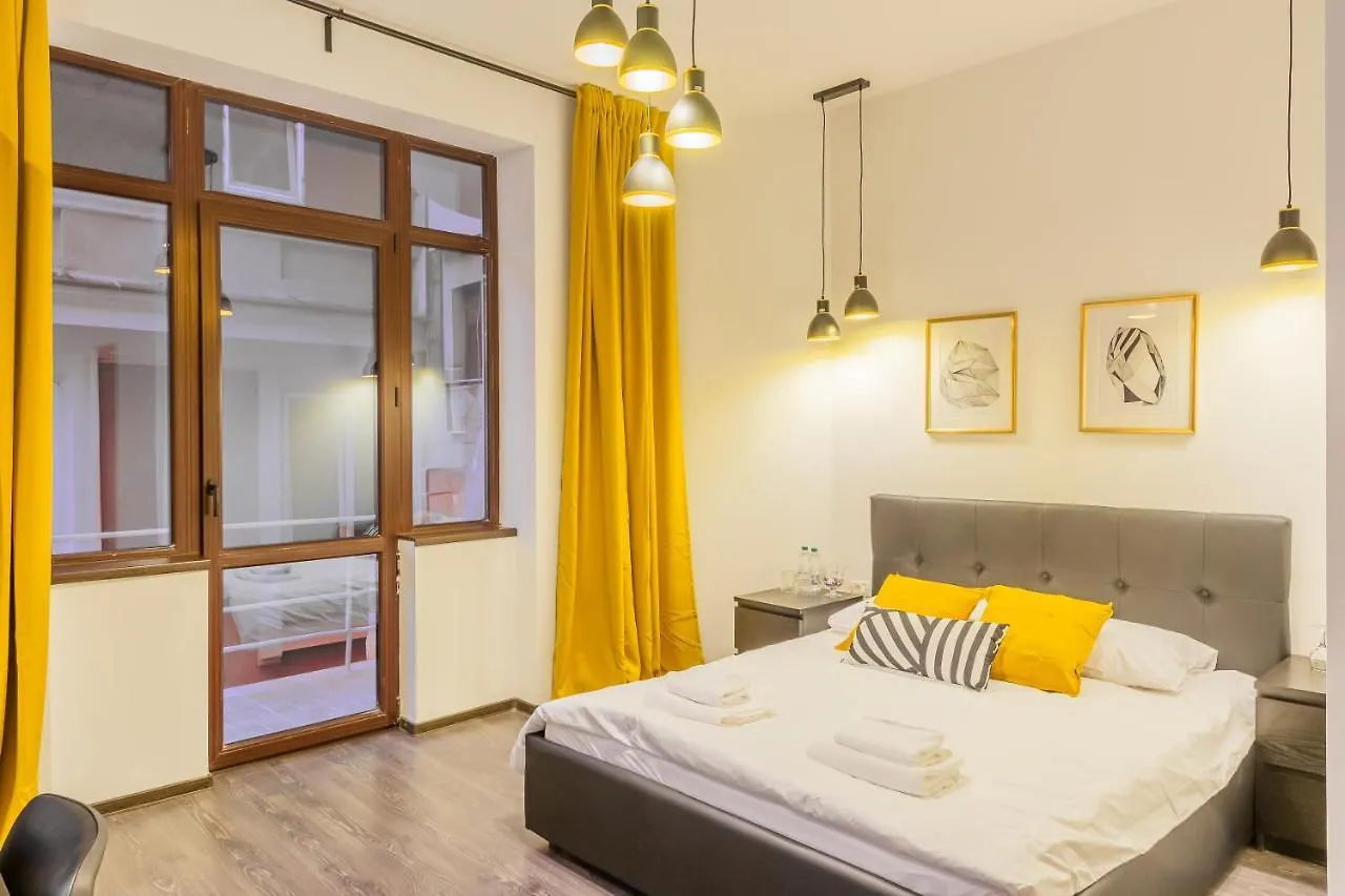 Chateau: Upscale Suites In Bucharest'S Historical Center! Aparthotel