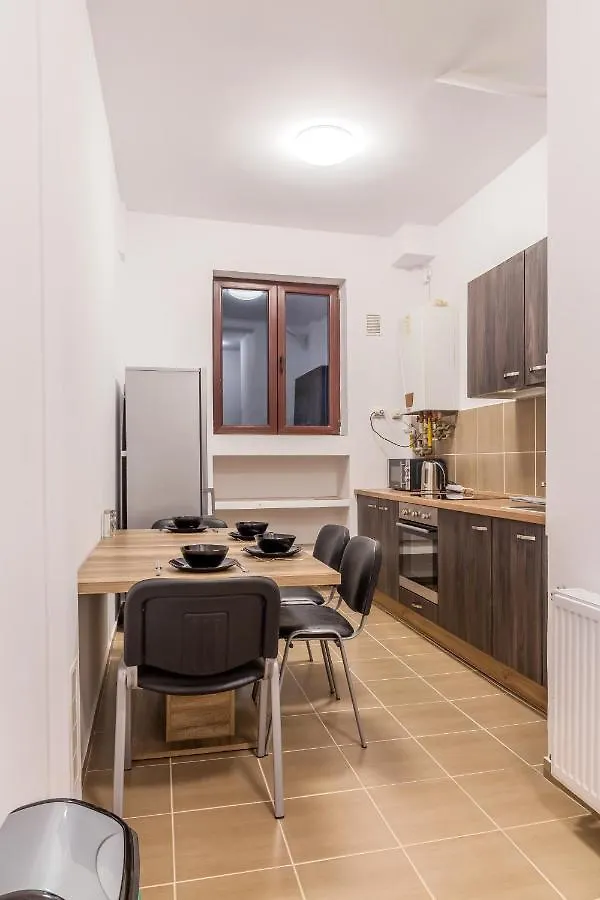 Chateau: Upscale Suites In Bucharest'S Historical Center! 0*, Boekarest