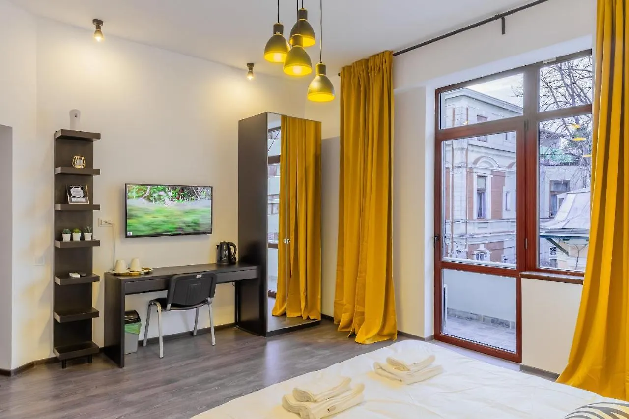 Chateau: Upscale Suites In Bucharest'S Historical Center! Boekarest
