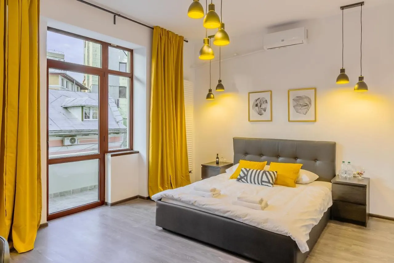 Chateau: Upscale Suites In Bucharest'S Historical Center! 0*, Boekarest