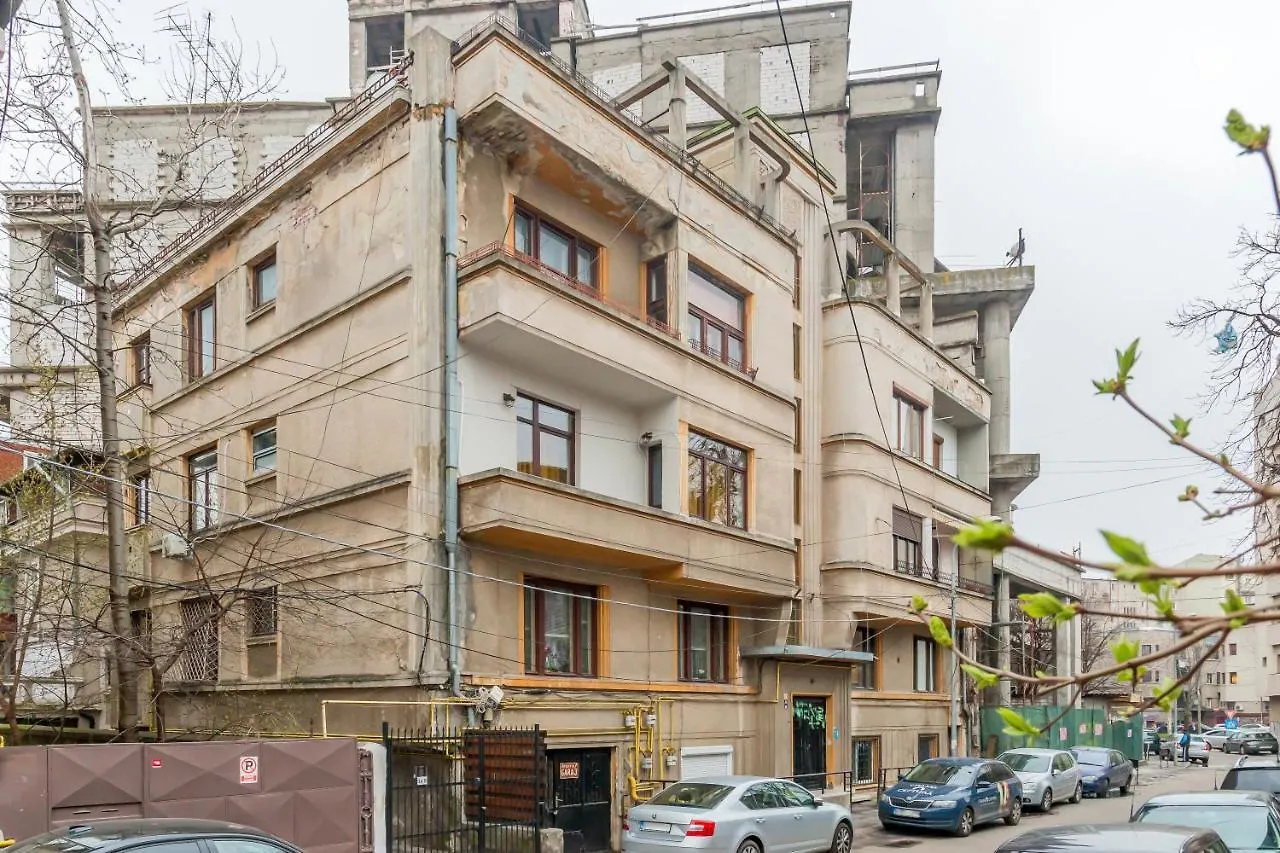 Chateau: Upscale Suites In Bucharest'S Historical Center! Aparthotel